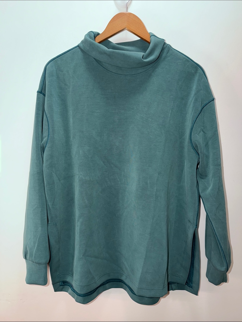 lululemon athletica Teal Softstreme Funnel-Neck Long Sleeves Size M 28x25